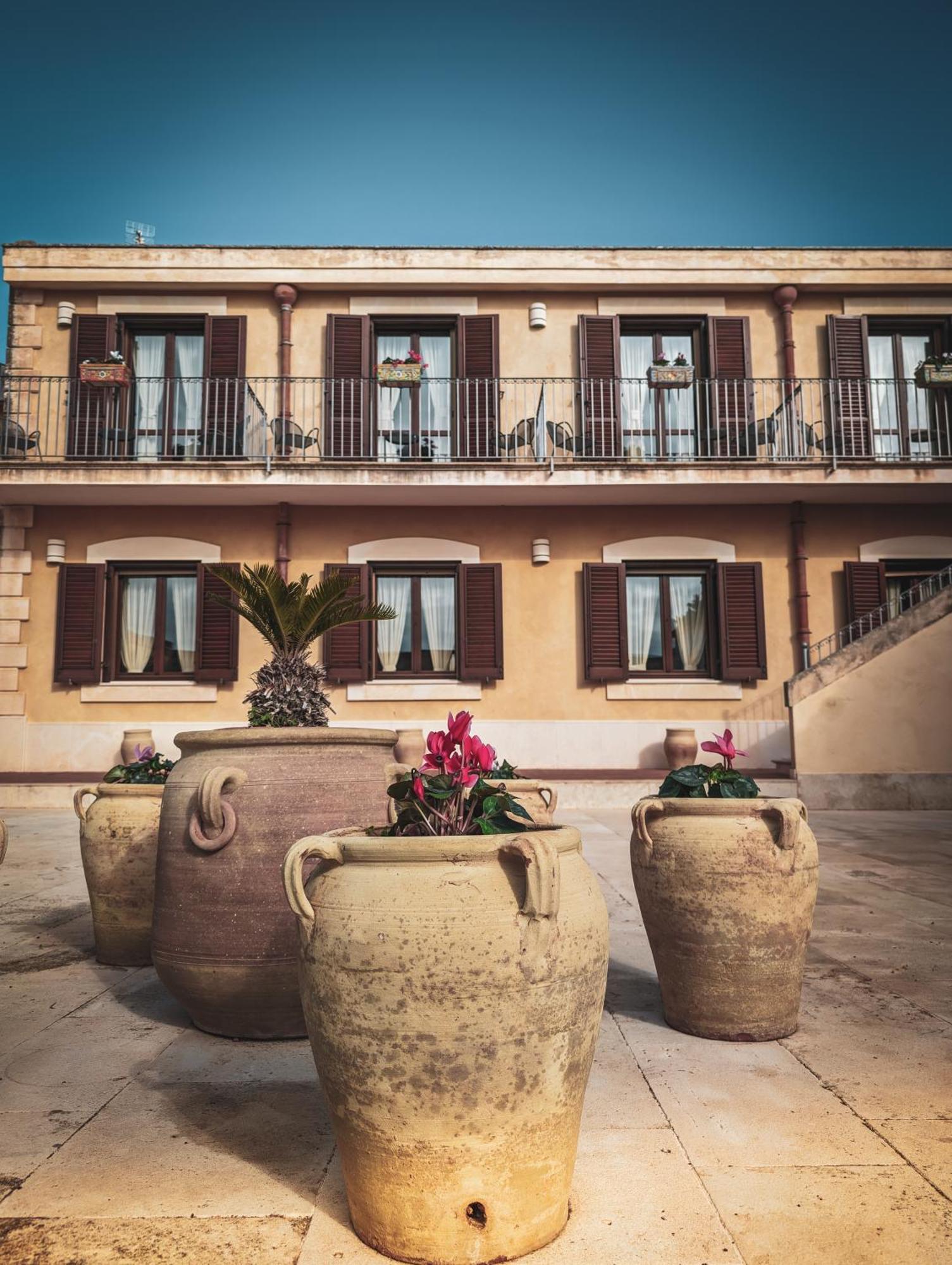 Hotel La Corte Del Sole Lido di Noto Eksteriør billede