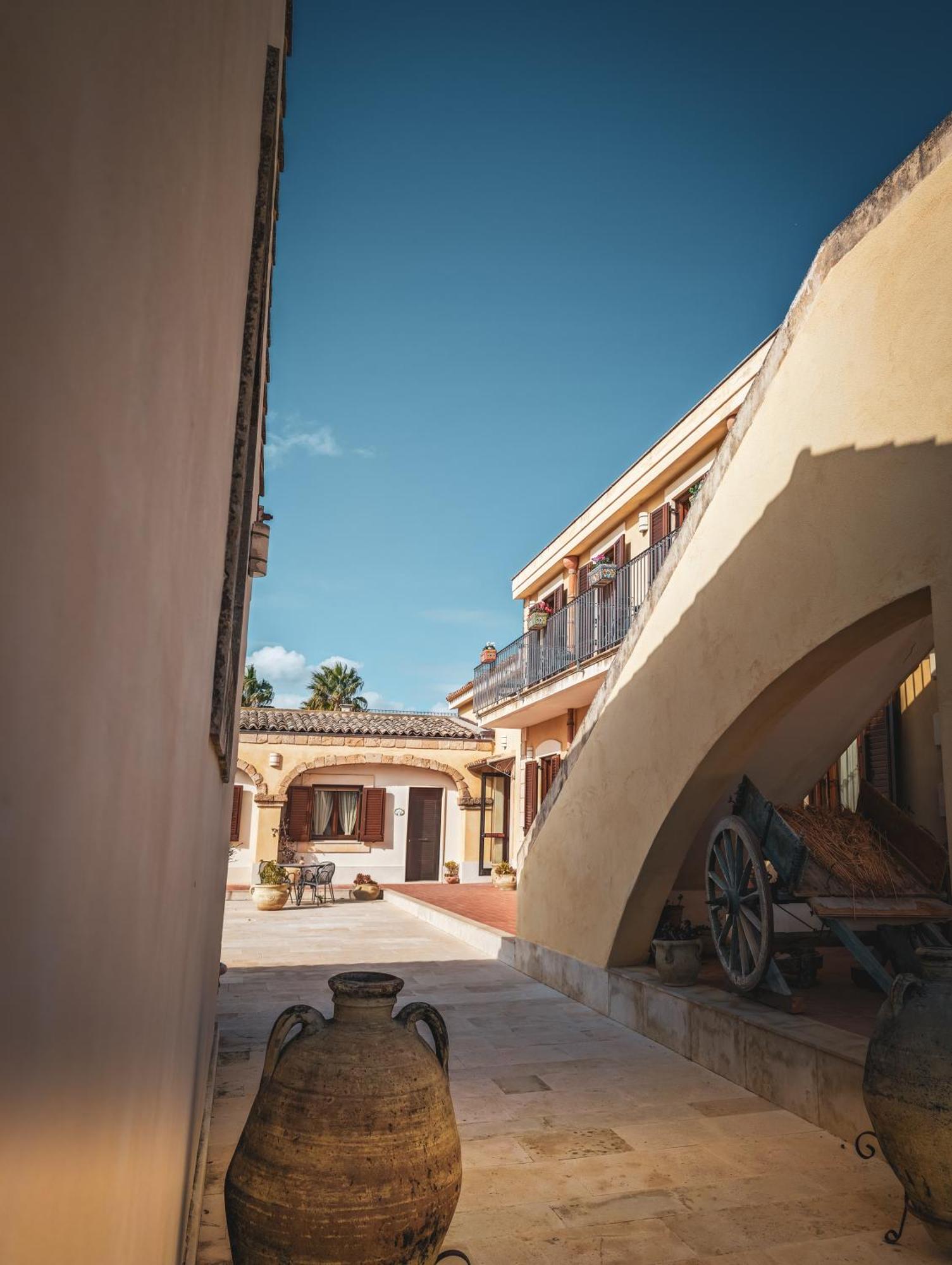 Hotel La Corte Del Sole Lido di Noto Eksteriør billede