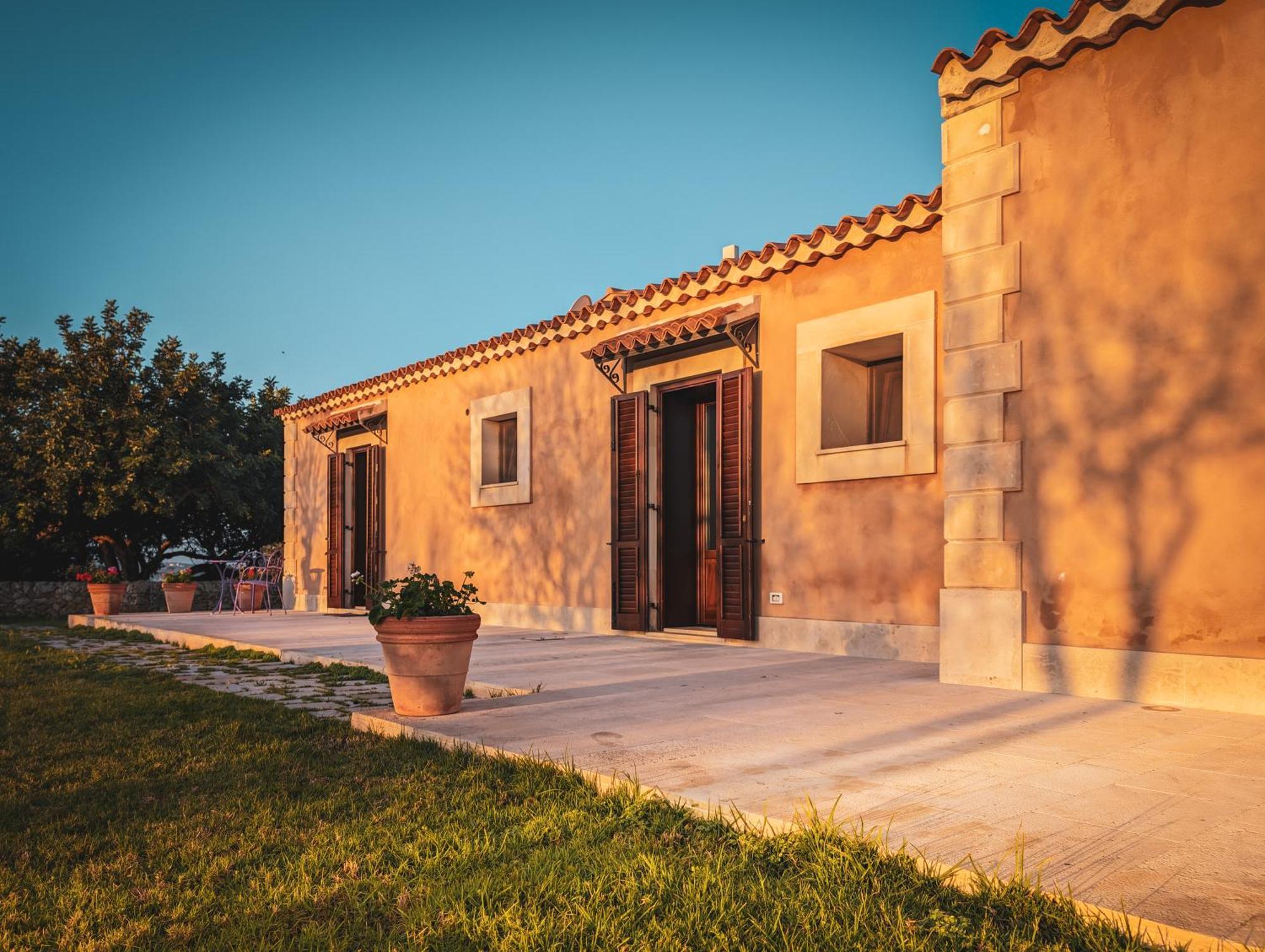 Hotel La Corte Del Sole Lido di Noto Eksteriør billede